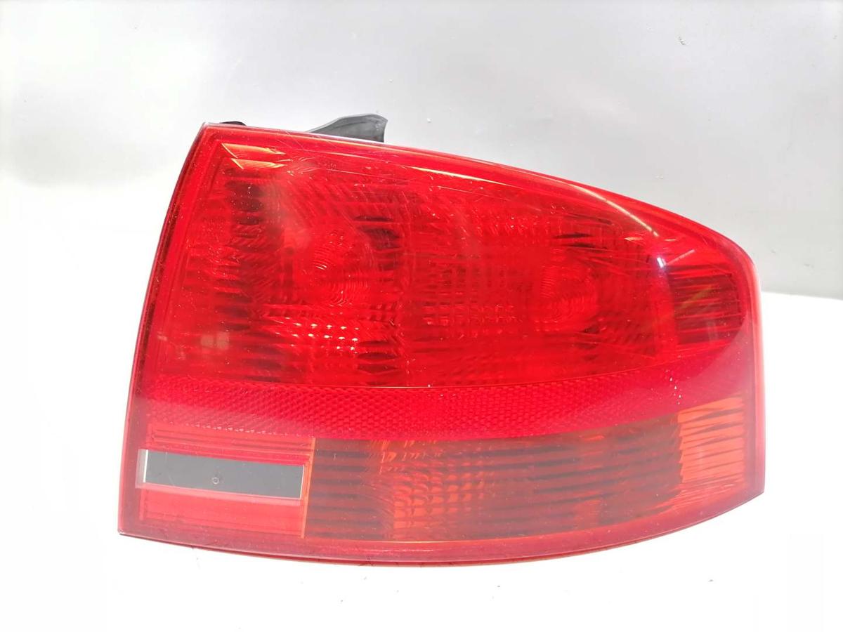 Audi A4 8E B7 original Rücklicht Rückleuchte Schlussleuchte rechts Limousine Bj.2005